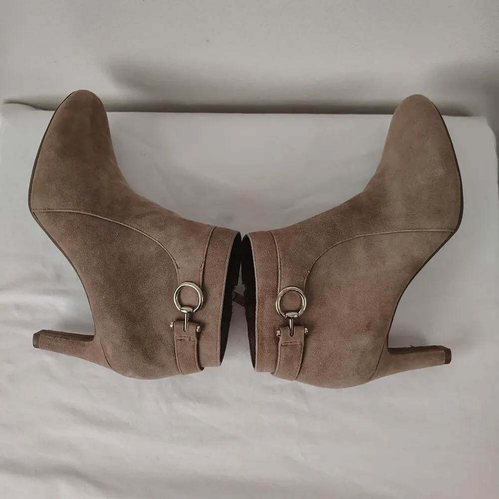 Bandolino Ankle Boots Taupe Tan Leather Suede Heeled Shoes Size 8.5M